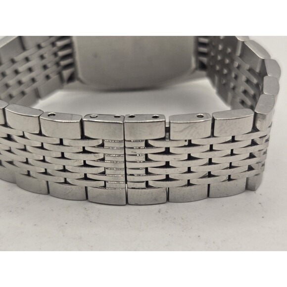BULOVA 22 Diamonds Mother Of Pearl Dial Bracelet Watch Stainless Steel. 6.5\